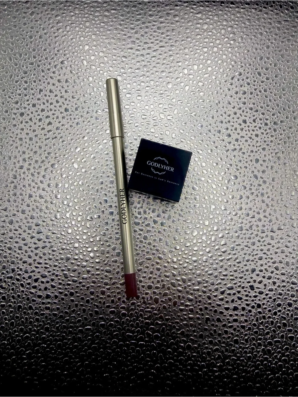 GodlyHer Plum Lip Liner with Sharpener